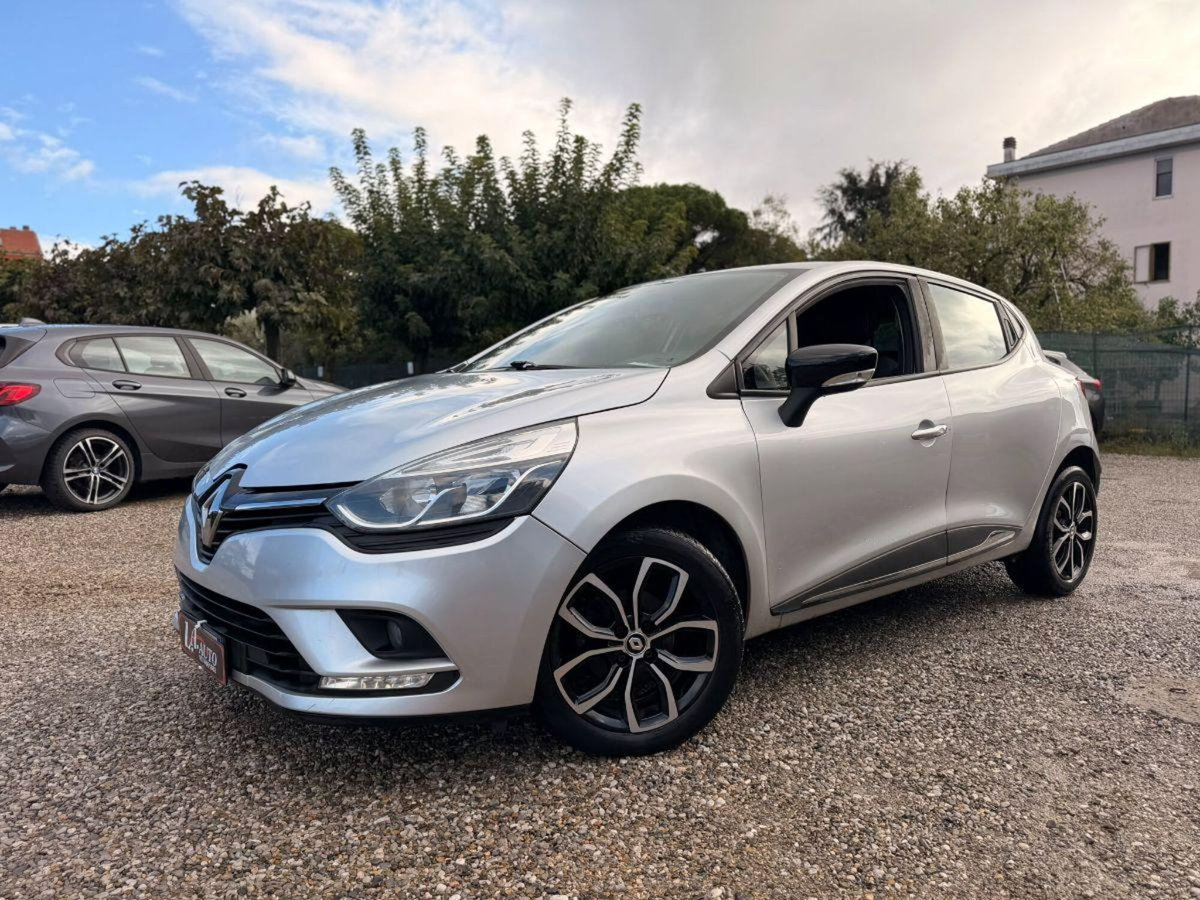 Renault Clio TCe 90 CV 5 porte Business (2)