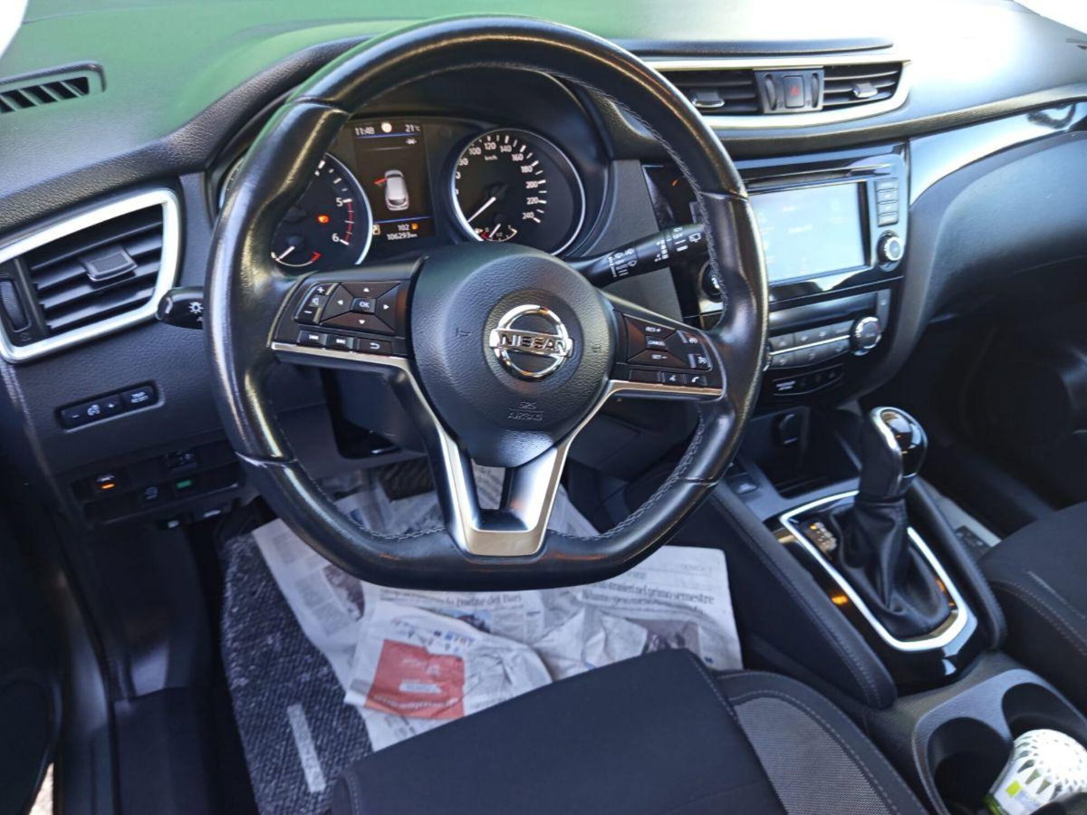 Nissan Qashqai 1.5 dCi 115 CV DCT Business (17)