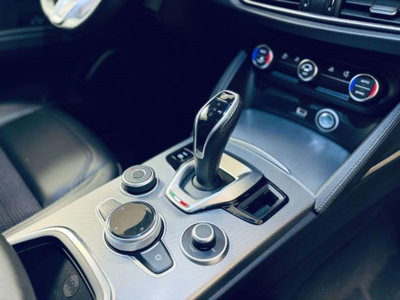 Alfa Romeo Stelvio 2.2 t Sprint Q4 210cv auto (12)