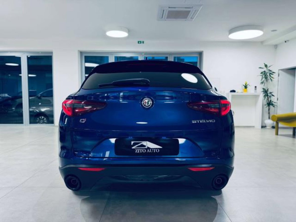 Alfa Romeo Stelvio 2.2 t Sprint Q4 210cv auto (6)