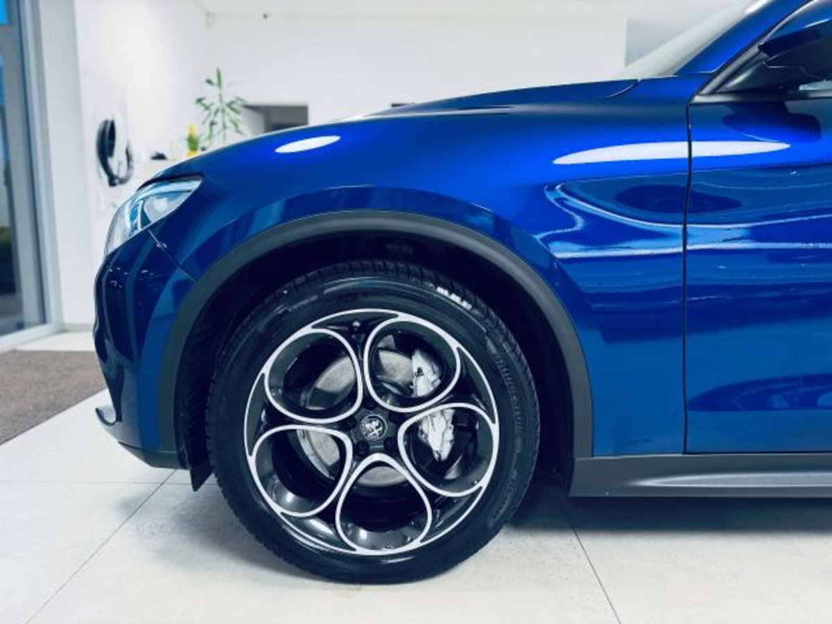 Alfa Romeo Stelvio 2.2 t Sprint Q4 210cv auto (8)