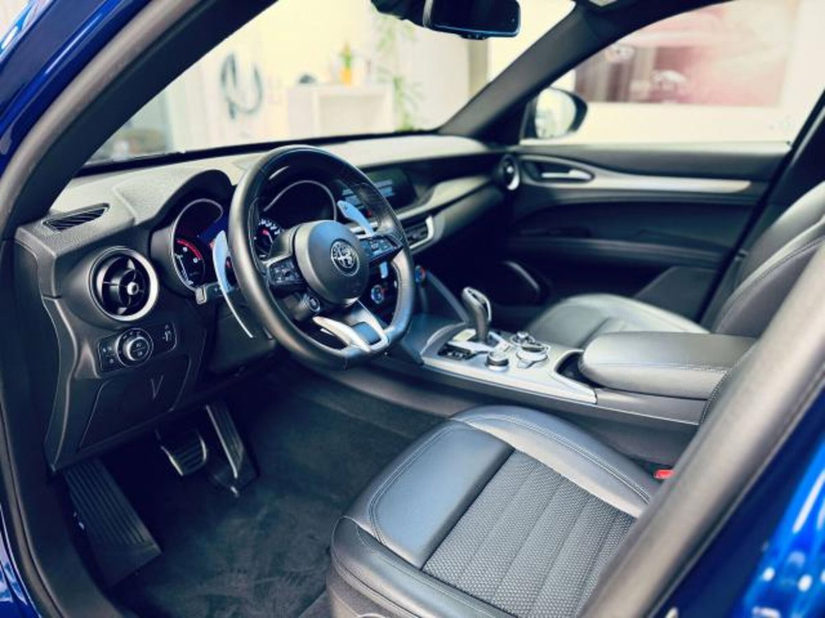 Alfa Romeo Stelvio 2.2 t Sprint Q4 210cv auto (9)