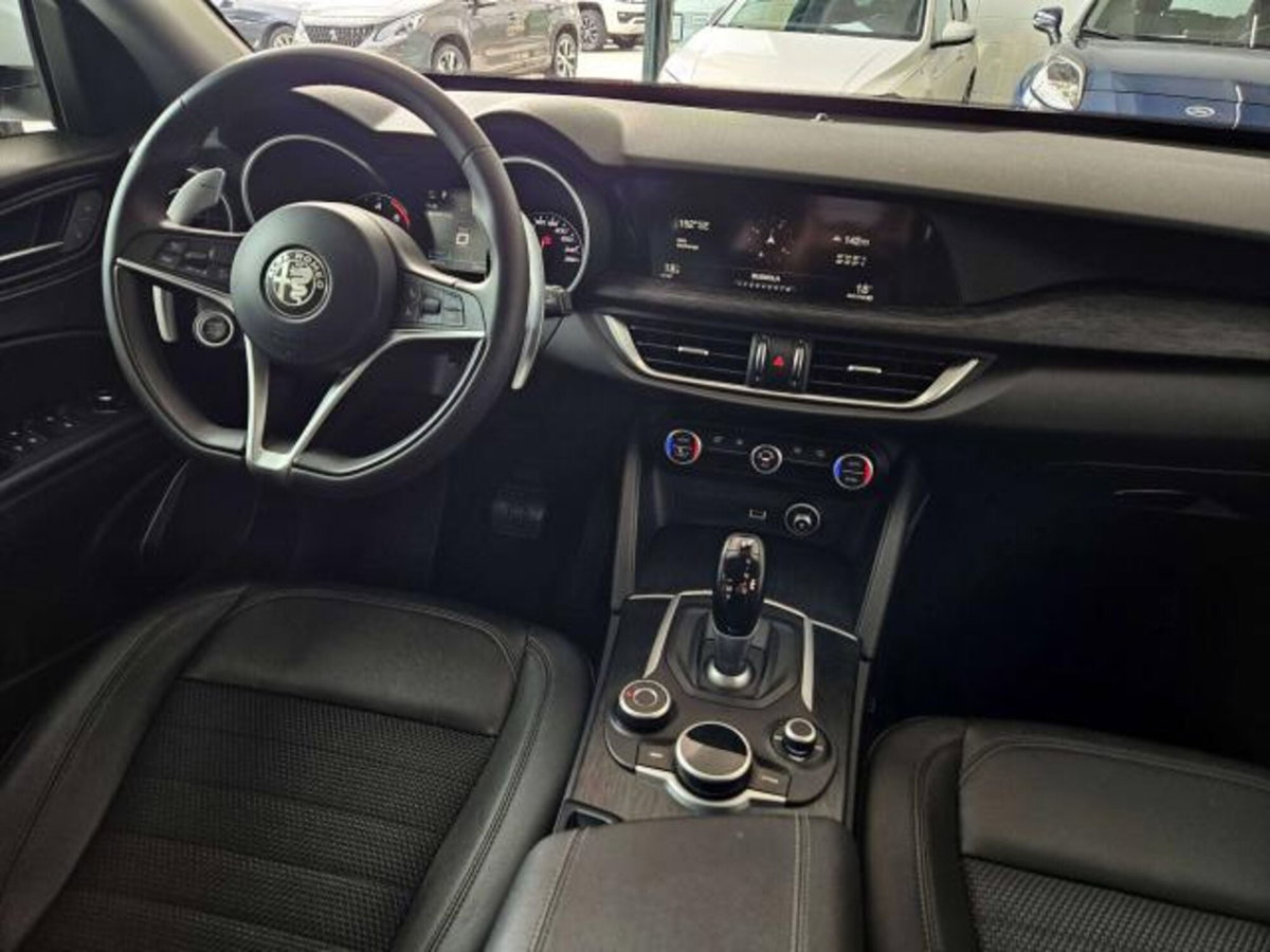 Alfa Romeo Stelvio 2.2 t Intensa Q4 210cv auto (8)