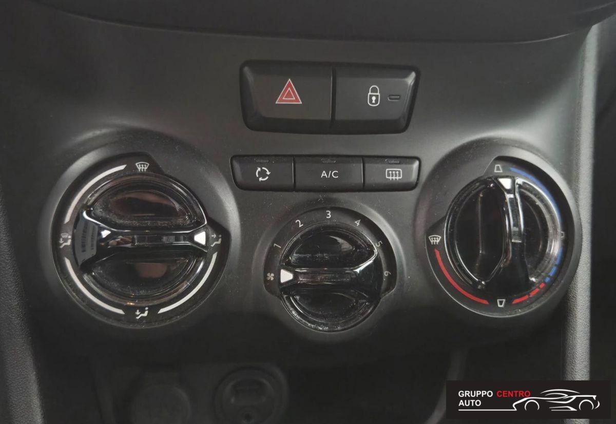 Peugeot 208 68 5 porte Active (13)