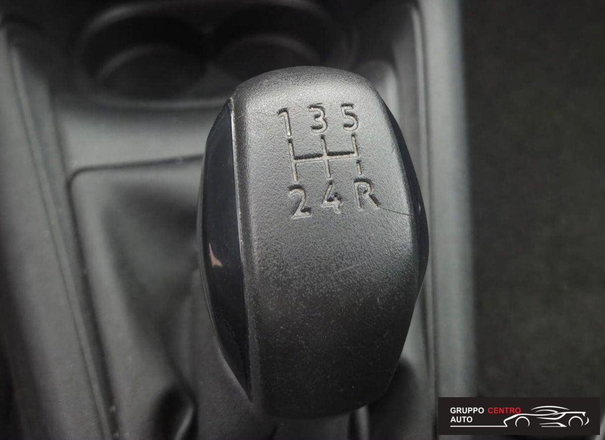 Peugeot 208 68 5 porte Active (17)