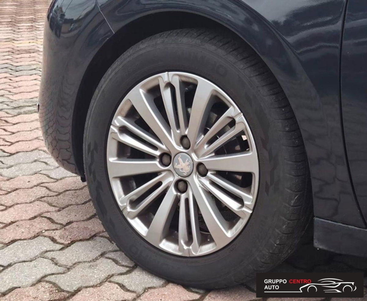 Peugeot 208 68 5 porte Active (7)