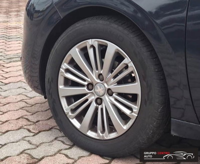 Peugeot 208 68 5 porte Active (7)