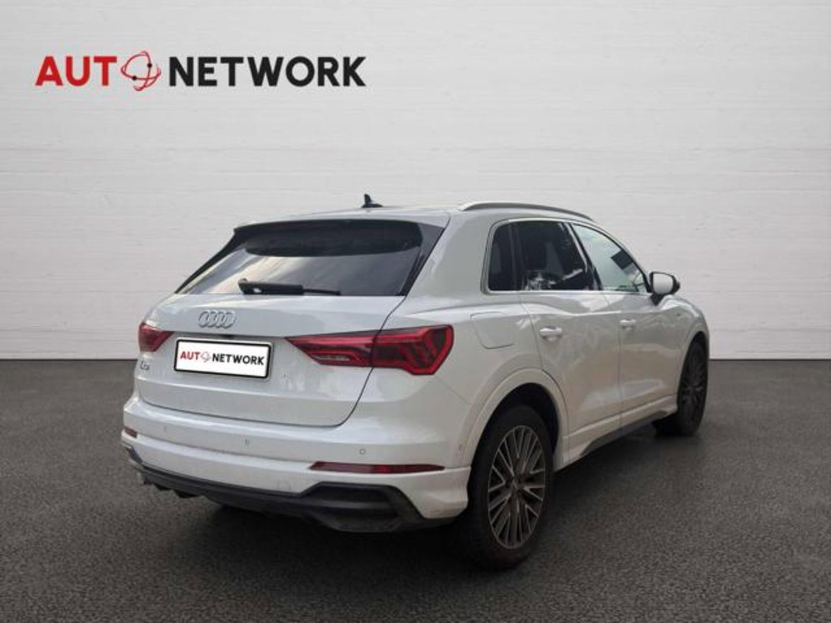 Audi Q3 45 TFSI quattro S tronic S line edition (2)