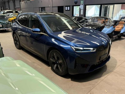 BMW iX xdrive50 pacchetto sportivo (3)