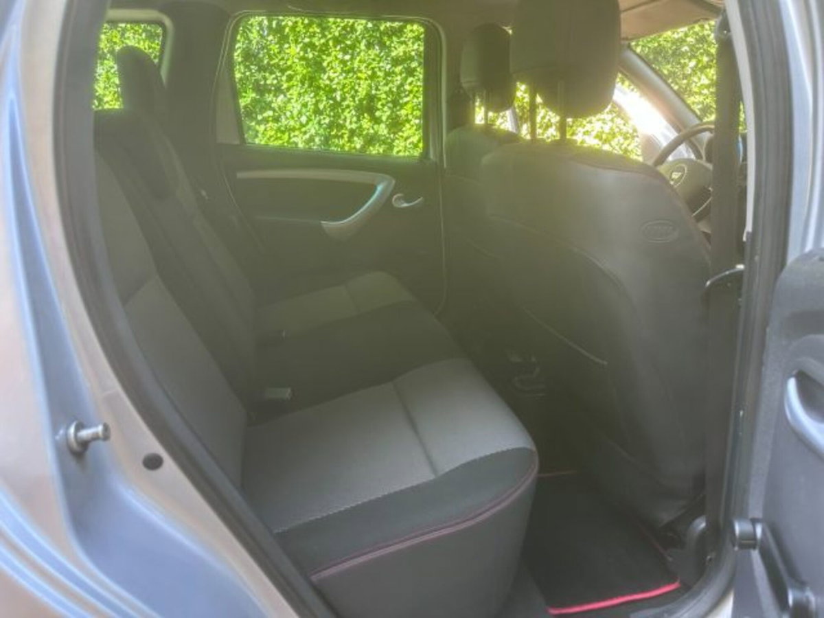 Dacia Duster 1.5 dCi 110CV 4x2 Lauréate (10)