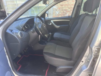 Dacia Duster 1.5 dCi 110CV 4x2 Lauréate (6)