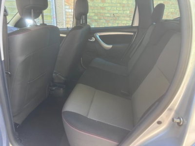 Dacia Duster 1.5 dCi 110CV 4x2 Lauréate (7)