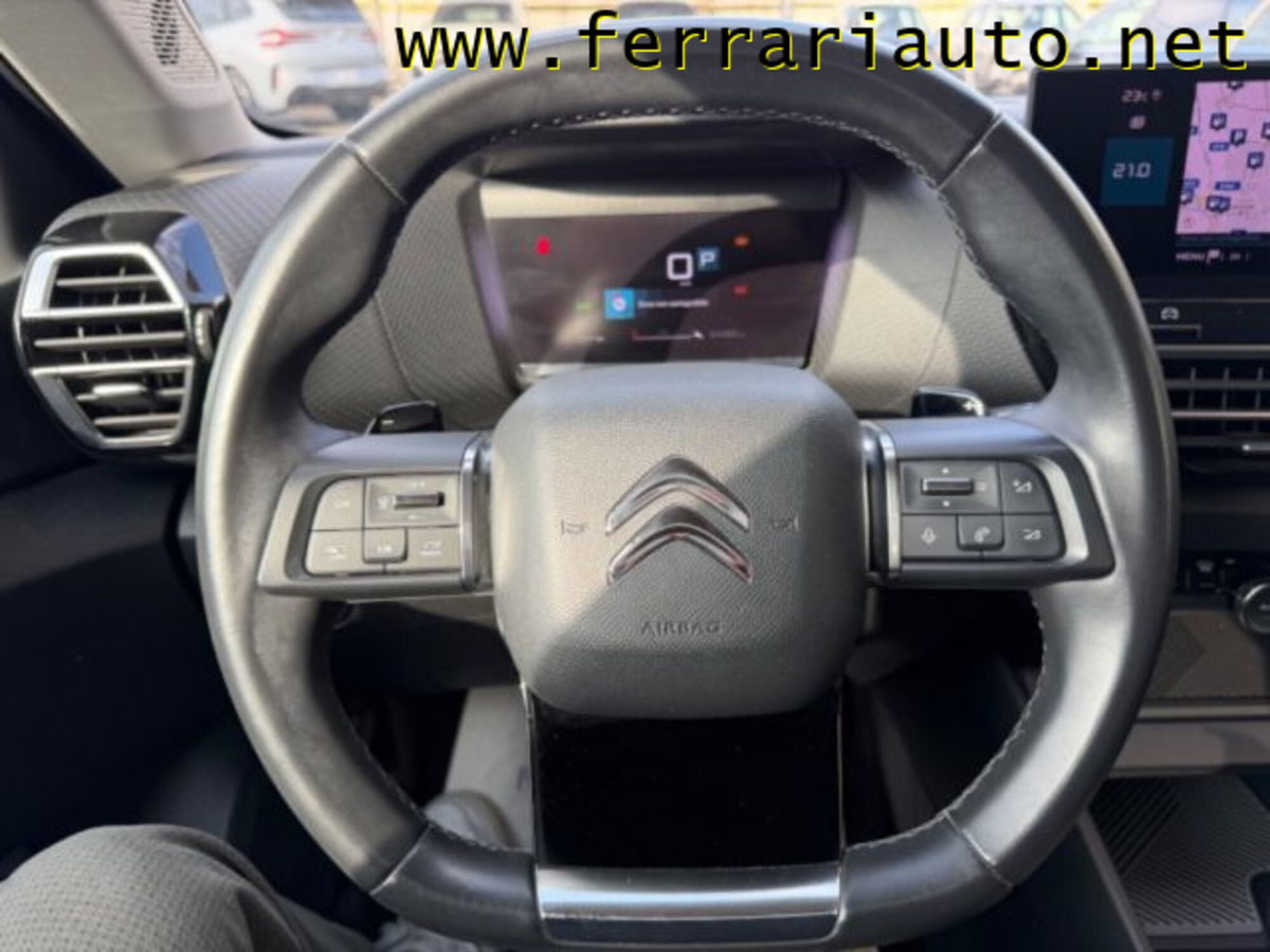 Citroen C4 PureTech 130 S&S EAT8 Shine (17)