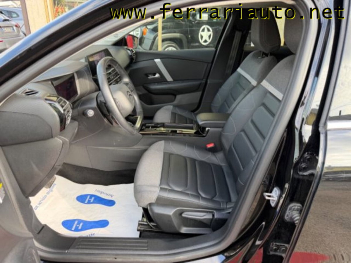 Citroen C4 PureTech 130 S&S EAT8 Shine (7)