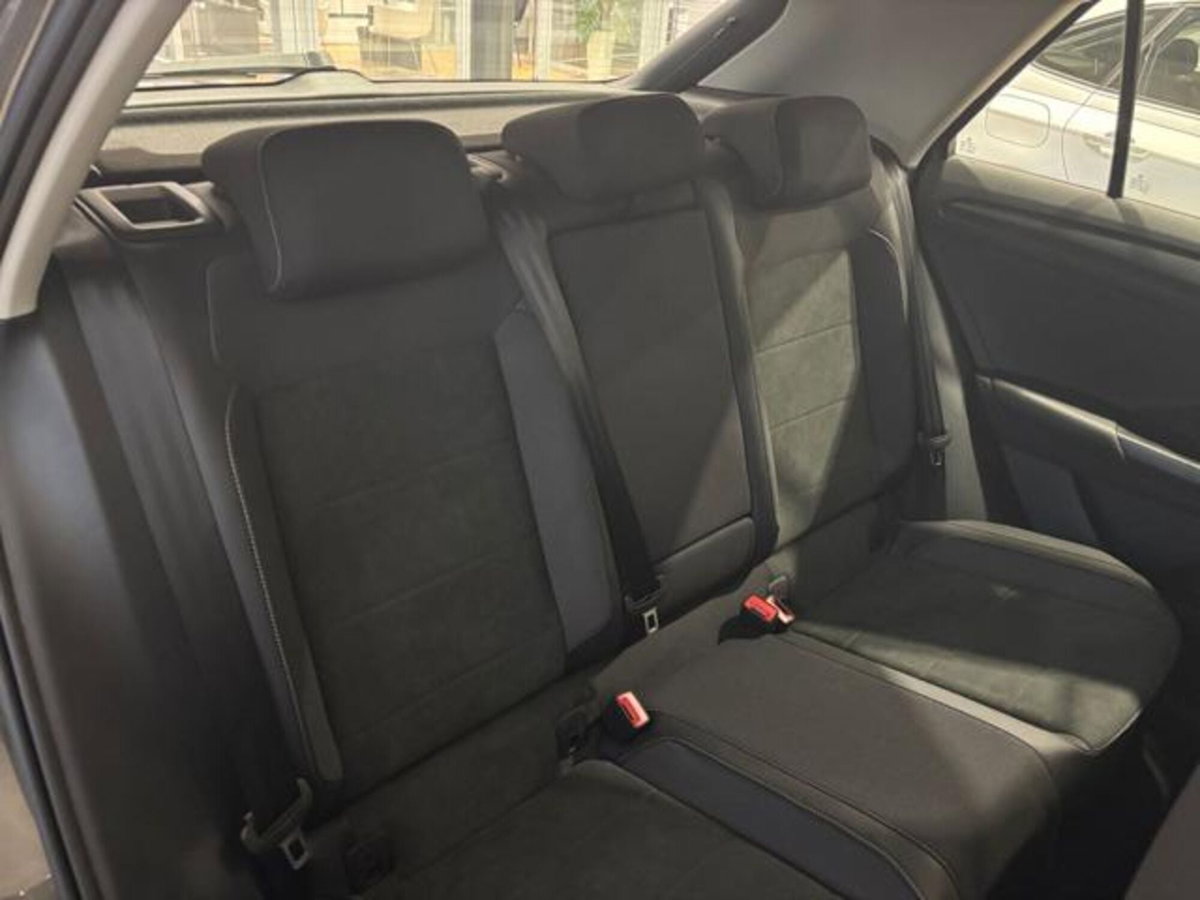 Volkswagen T-Roc 1.0 tsi Style 115cv (11)