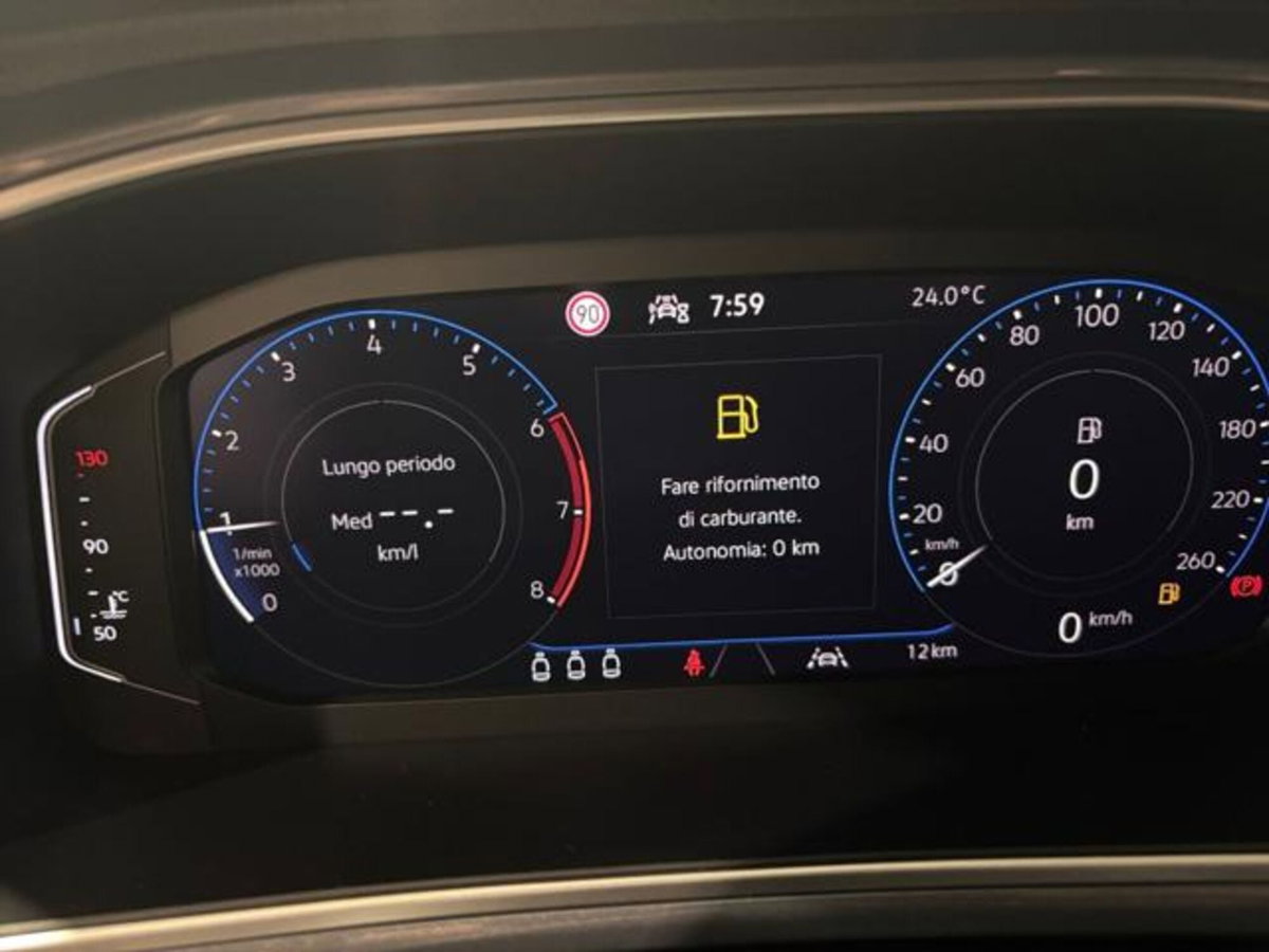 Volkswagen T-Roc 1.0 tsi Style 115cv (8)