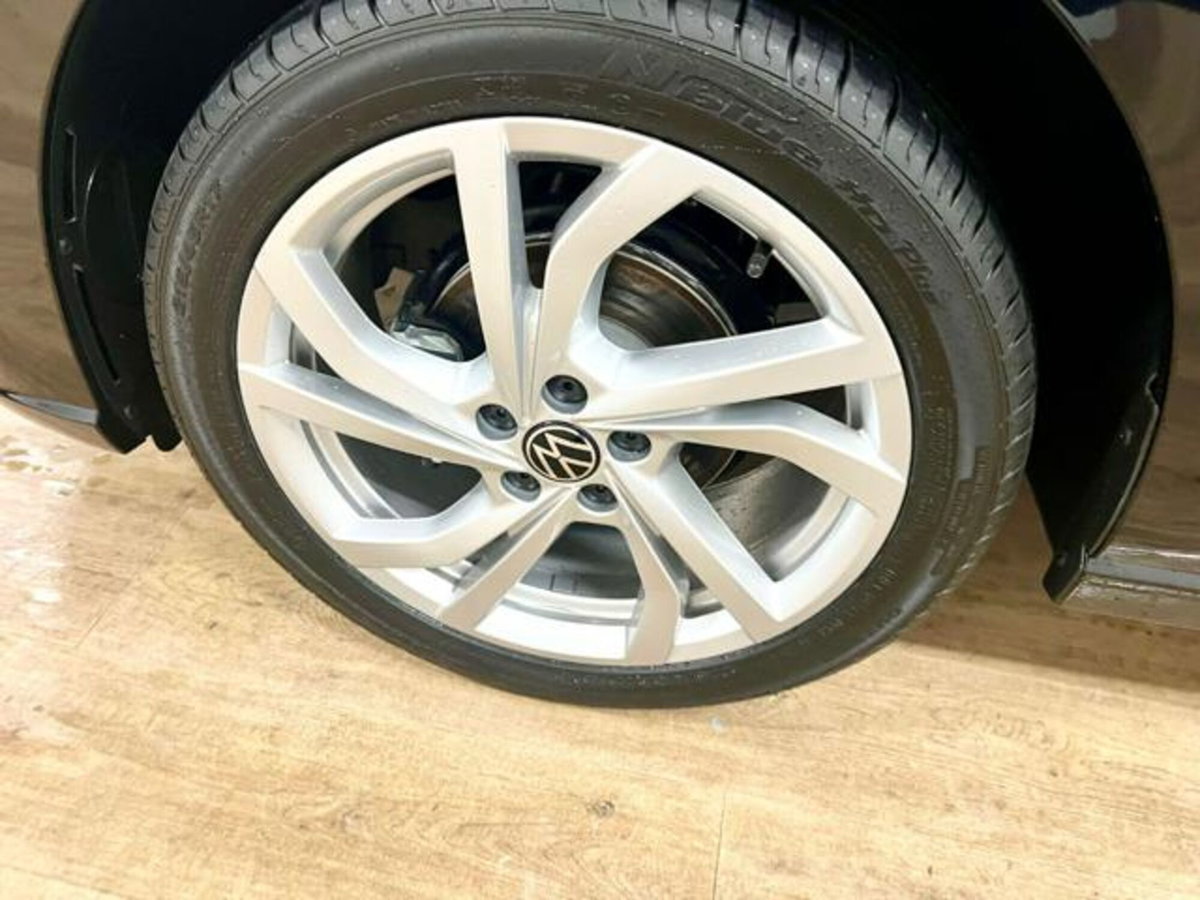 Volkswagen Polo 1.0 tsi Style 95cv (11)
