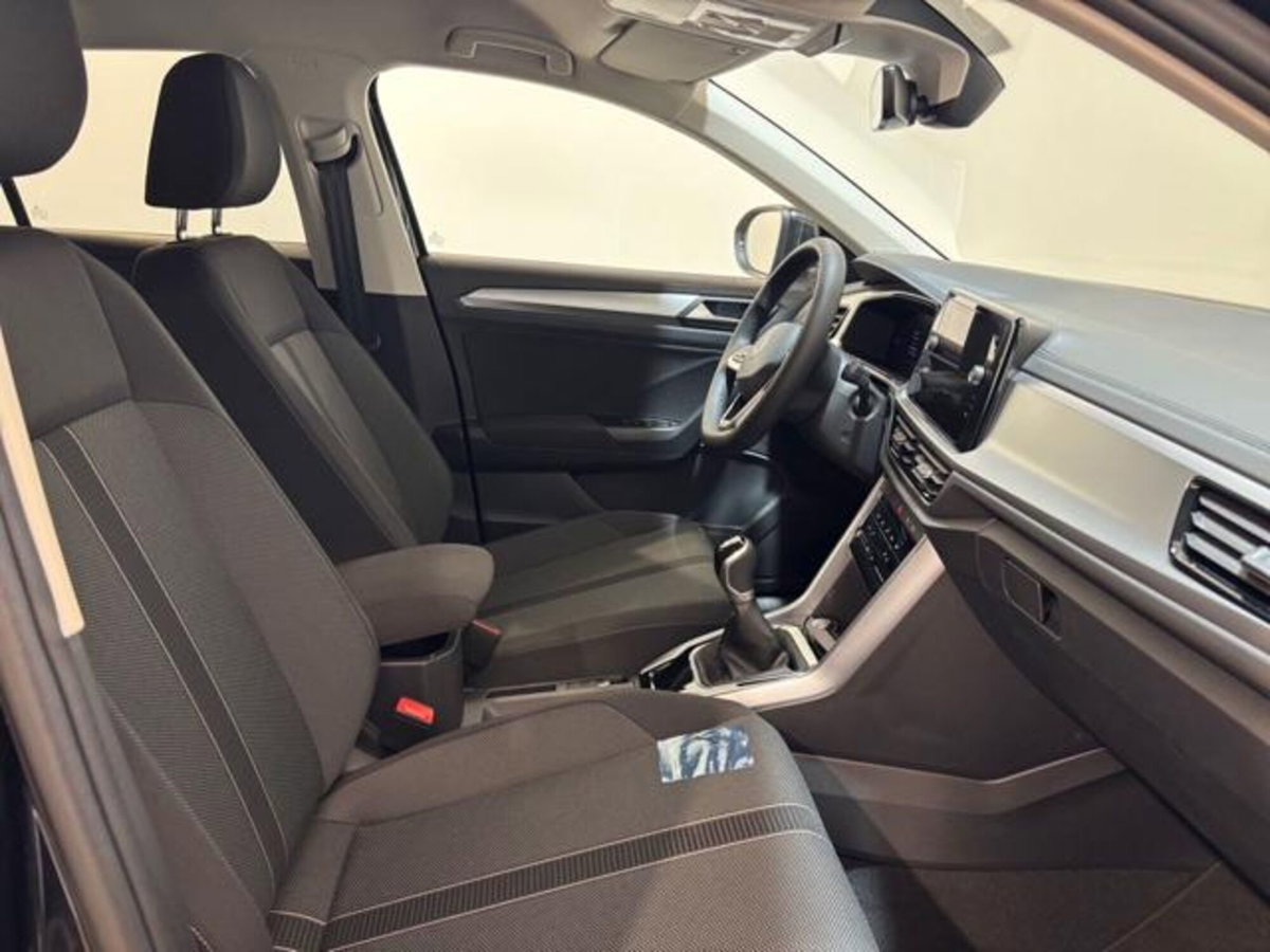 Volkswagen T-Roc 1.0 tsi Life 115cv (13)