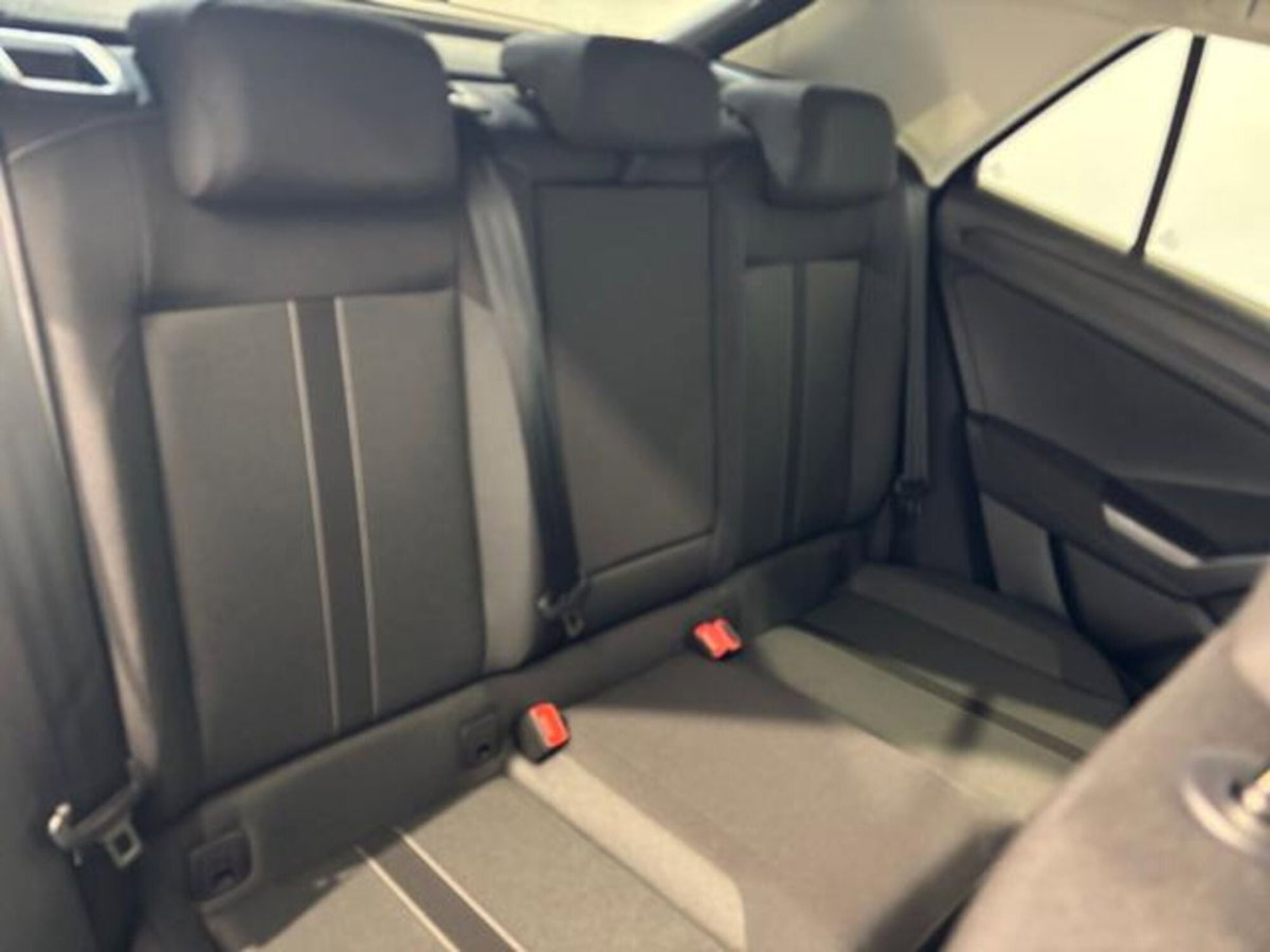 Volkswagen T-Roc 1.0 tsi Life 115cv (14)