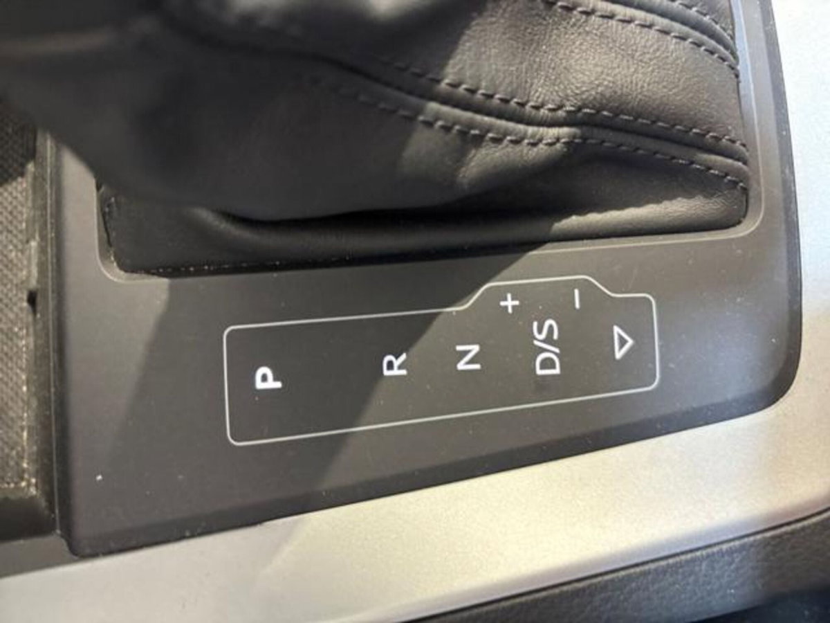 Audi Q3 35 TDI S line edition (12)