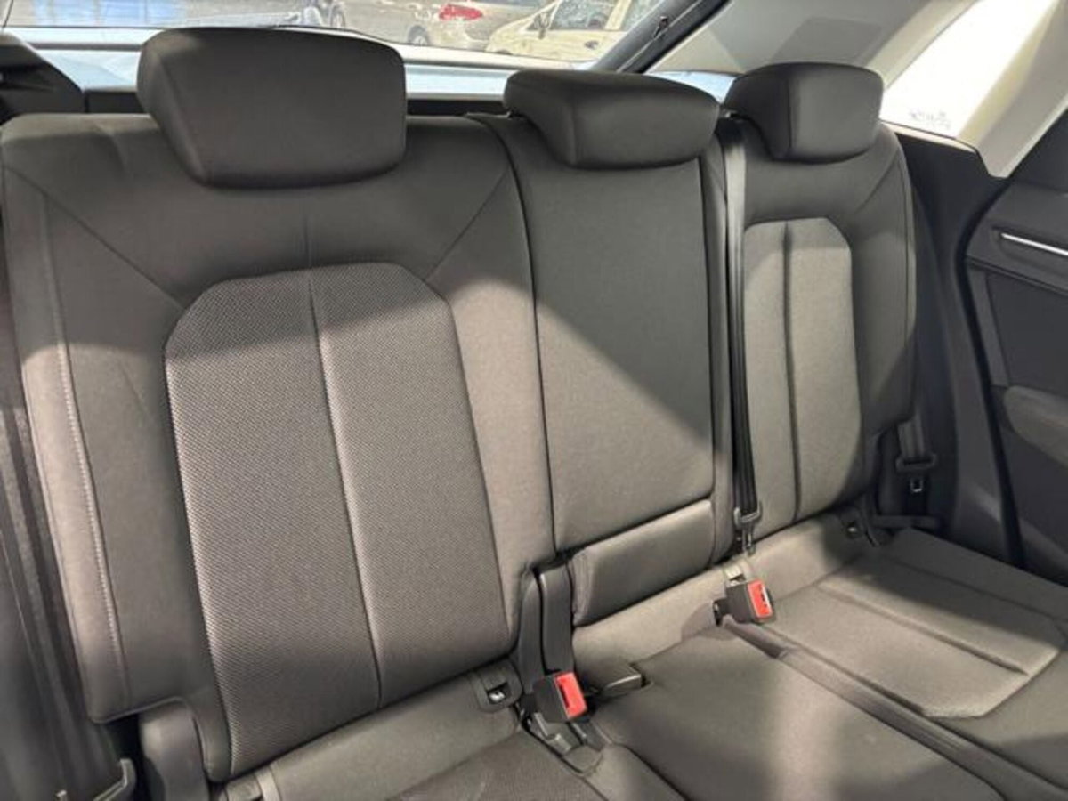 Audi Q3 35 TDI S line edition (17)