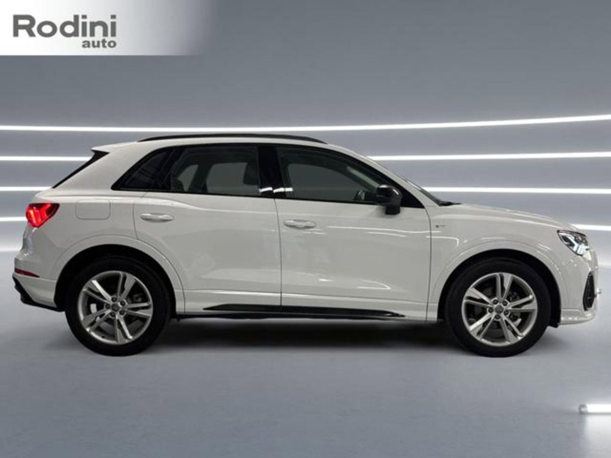 Audi Q3 35 TDI S line edition (3)