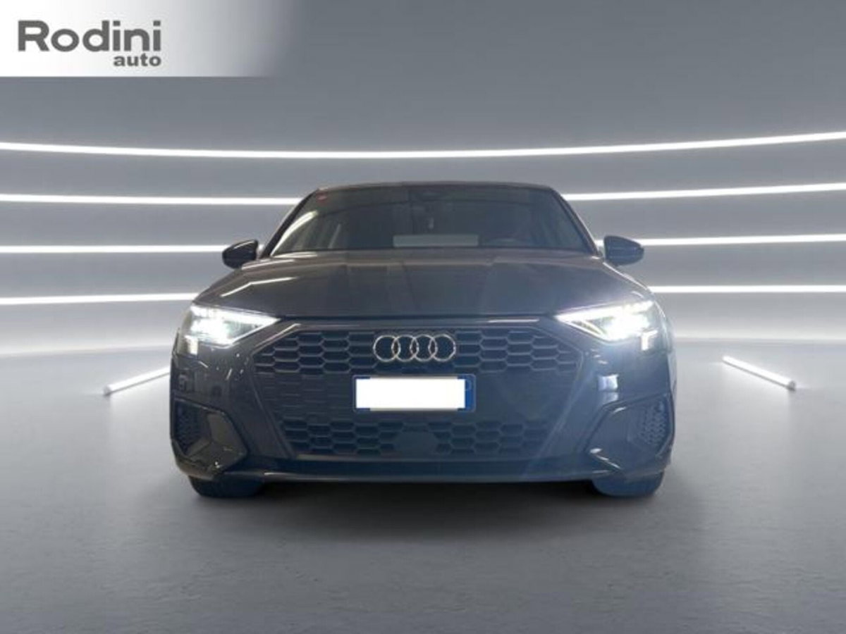 Audi A3 Sportback 35 TFSI S tronic Business (2)