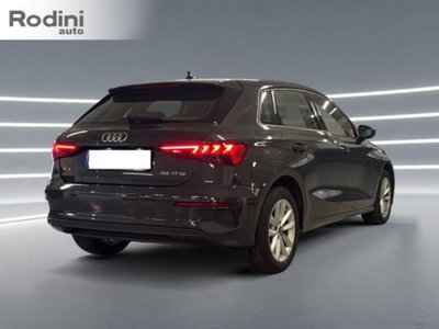 Audi A3 Sportback 35 TFSI S tronic Business (4)