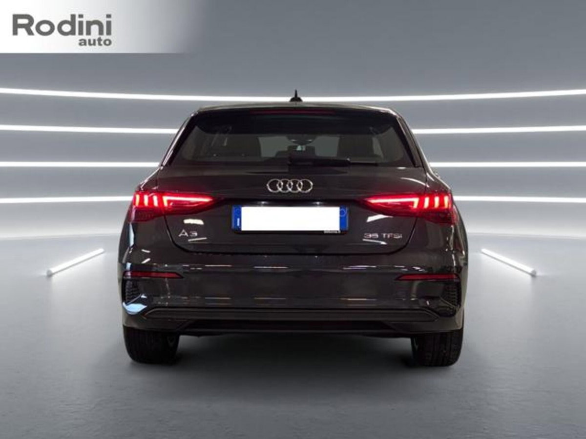 Audi A3 Sportback 35 TFSI S tronic Business (5)