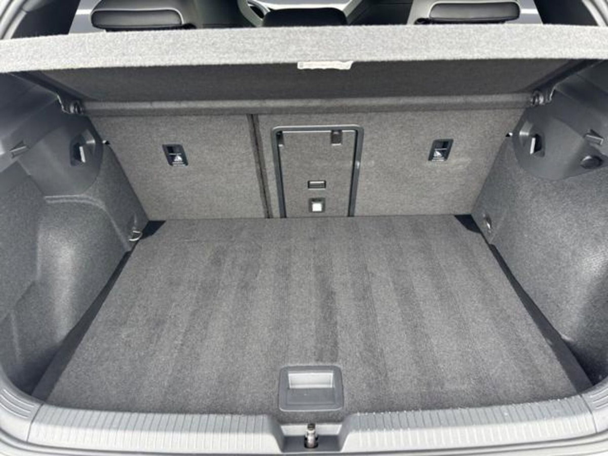 Volkswagen Golf 2.0 TDI 150 CV DSG SCR R-Line (10)