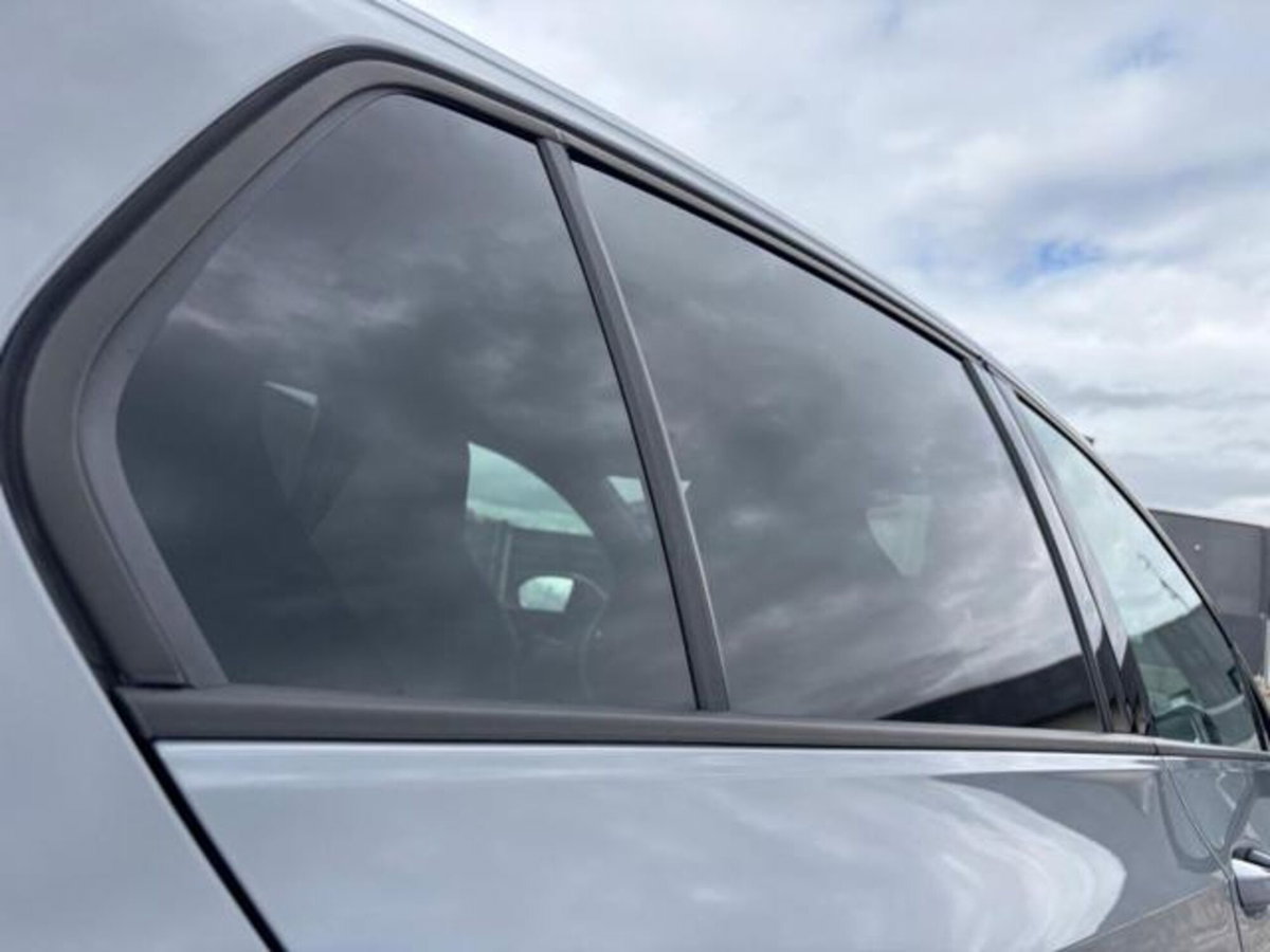 Volkswagen Golf 2.0 TDI 150 CV DSG SCR R-Line (14)