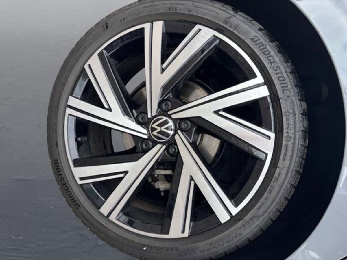 Volkswagen Golf 2.0 TDI 150 CV DSG SCR R-Line (8)