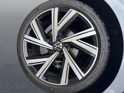 Volkswagen Golf 2.0 TDI 150 CV DSG SCR R-Line (8)