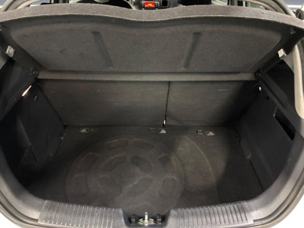 Kia Rio 1.1 CRDi WGT 5p. EX PLUS (10)