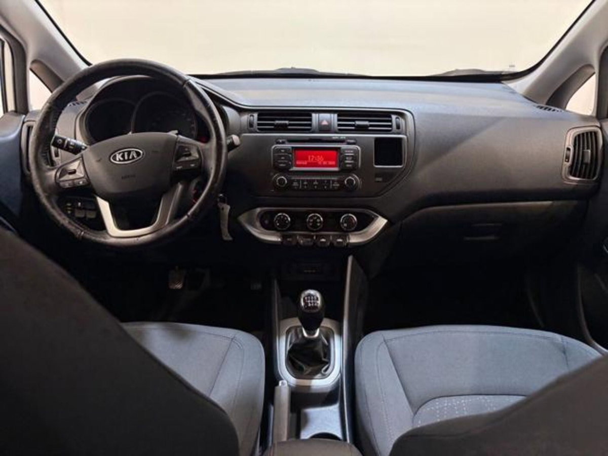 Kia Rio 1.1 CRDi WGT 5p. EX PLUS (6)