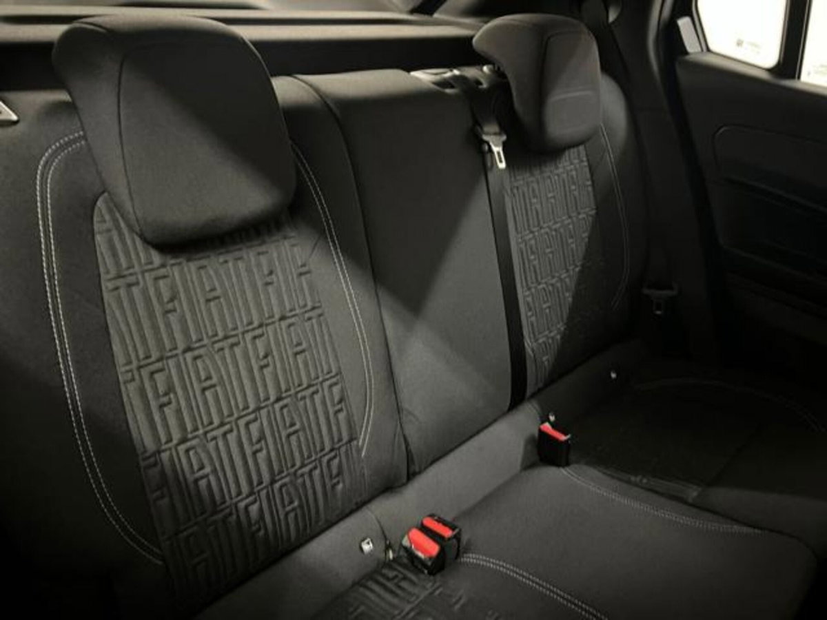 Fiat 600 1.2 hybrid 145cv auto (9)