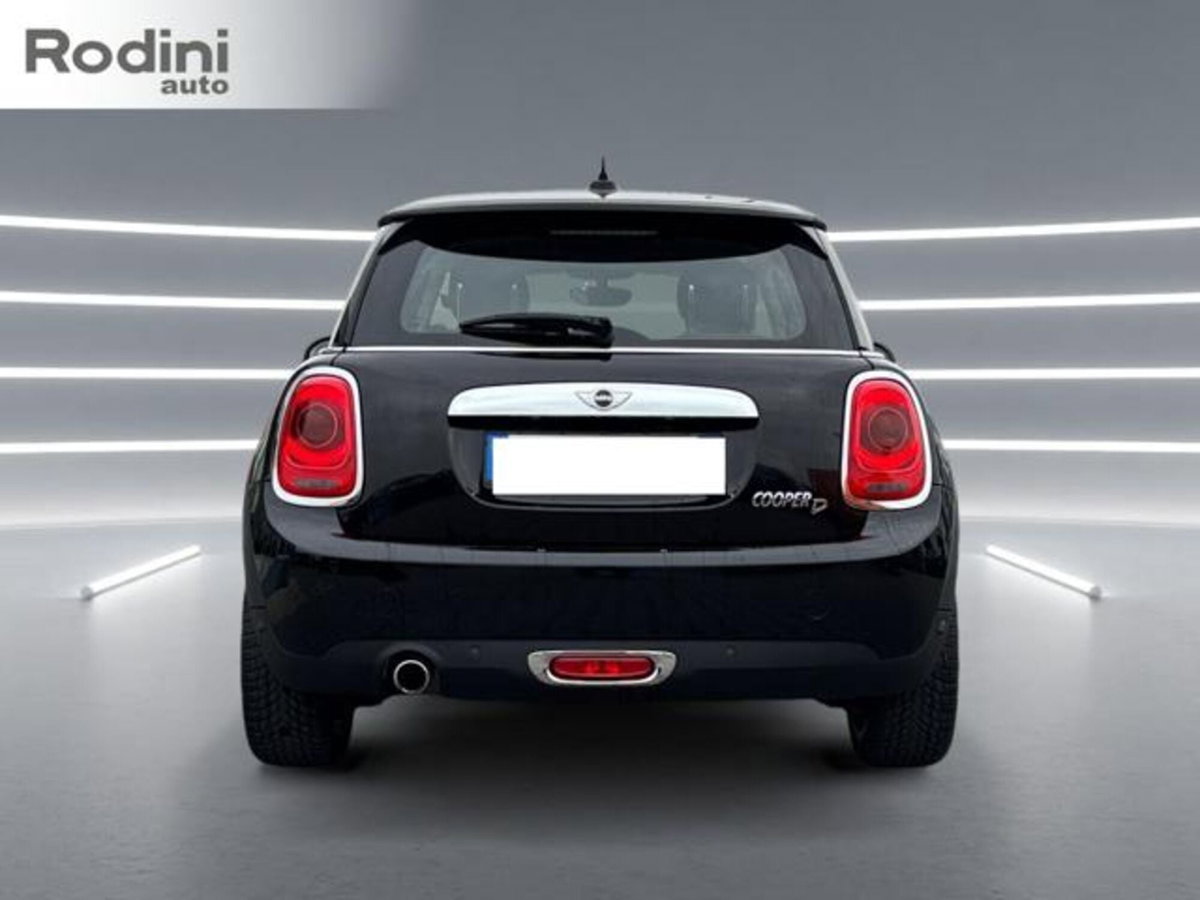 MINI Mini 1.5 Cooper D (5)