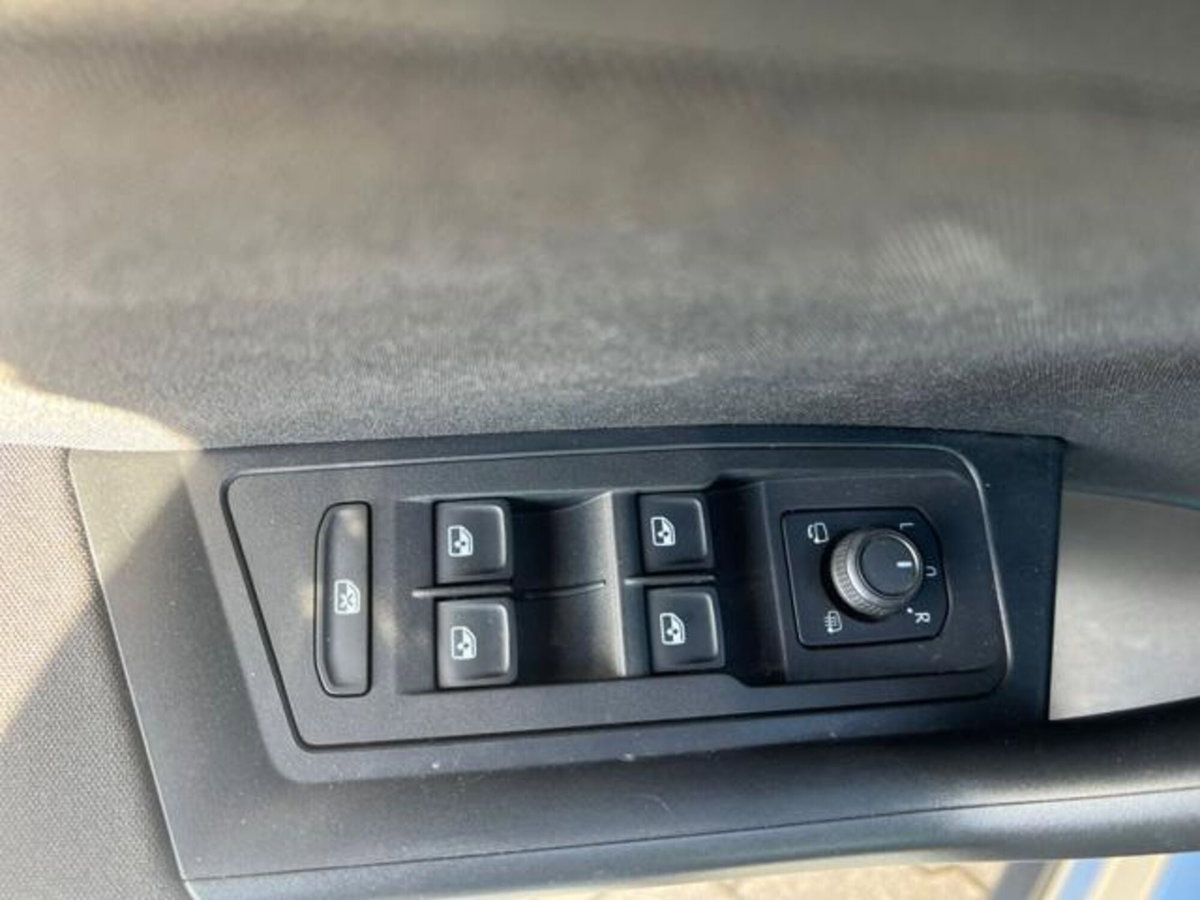 Volkswagen T-Roc 2.0 tdi Life 150cv dsg (11)