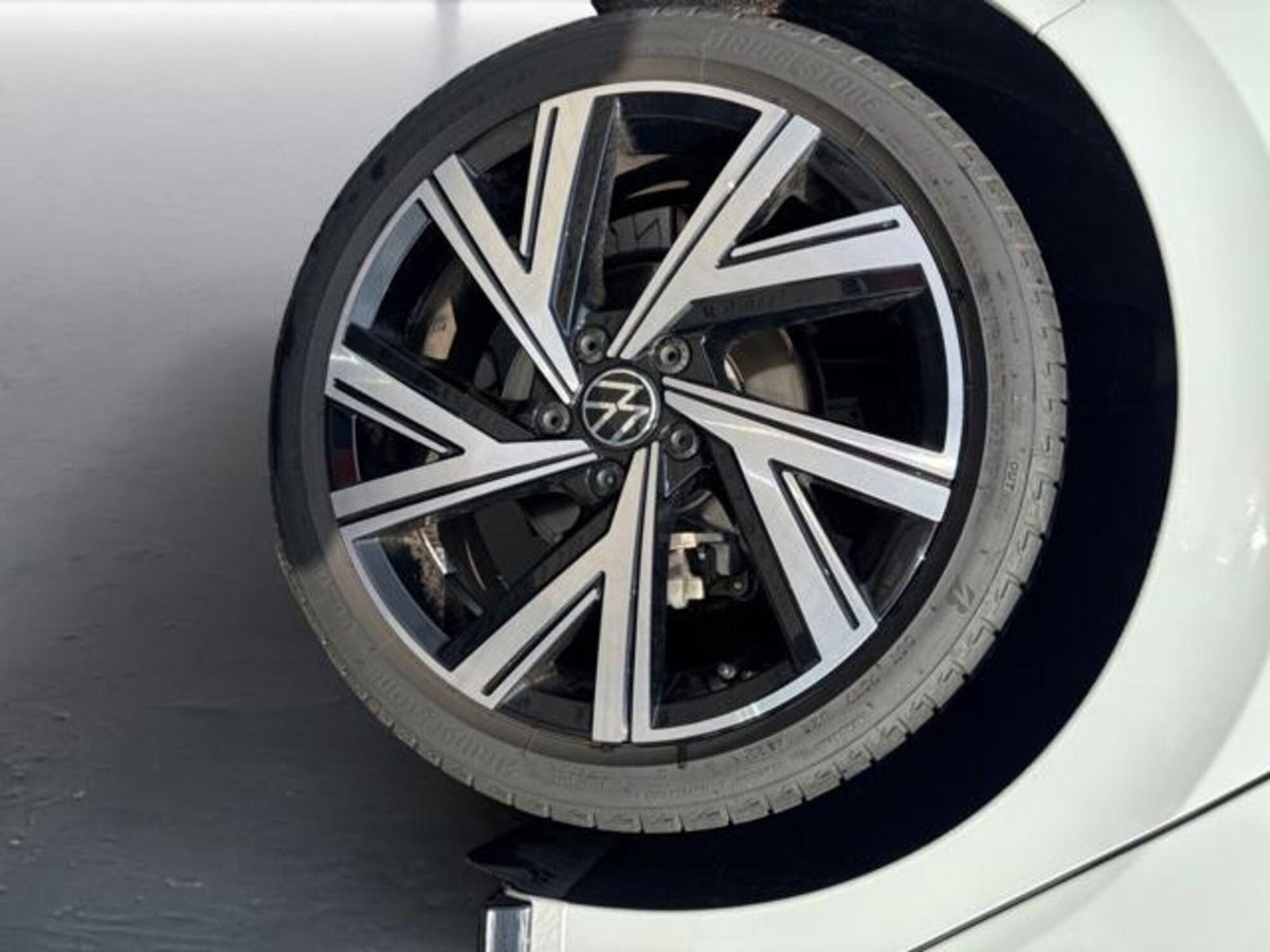 Volkswagen Golf 2.0 TDI 150 CV DSG SCR R-Line (10)