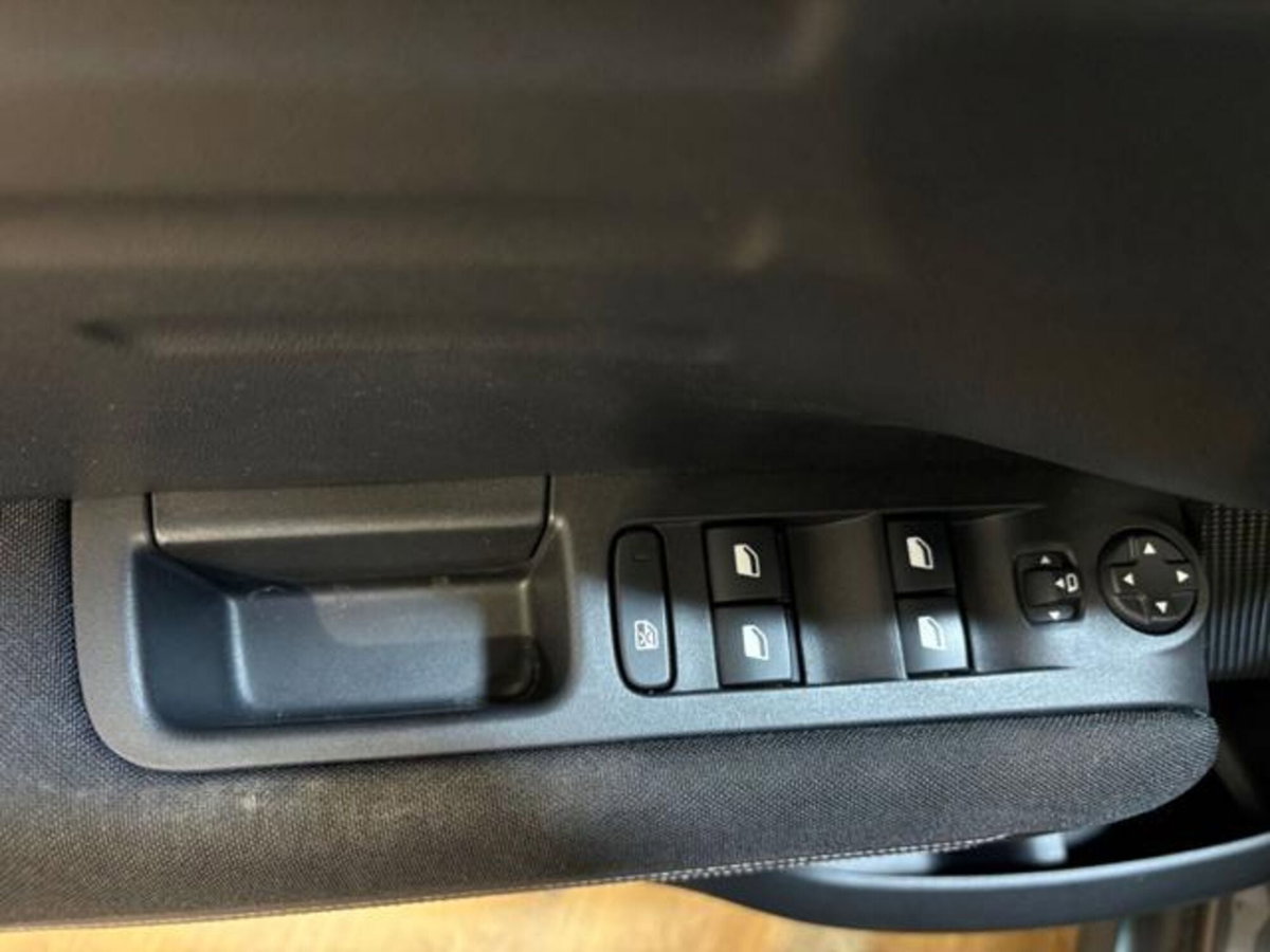 Citroen C3 Aircross BlueHDi 110 S&S Shine Pack (12)