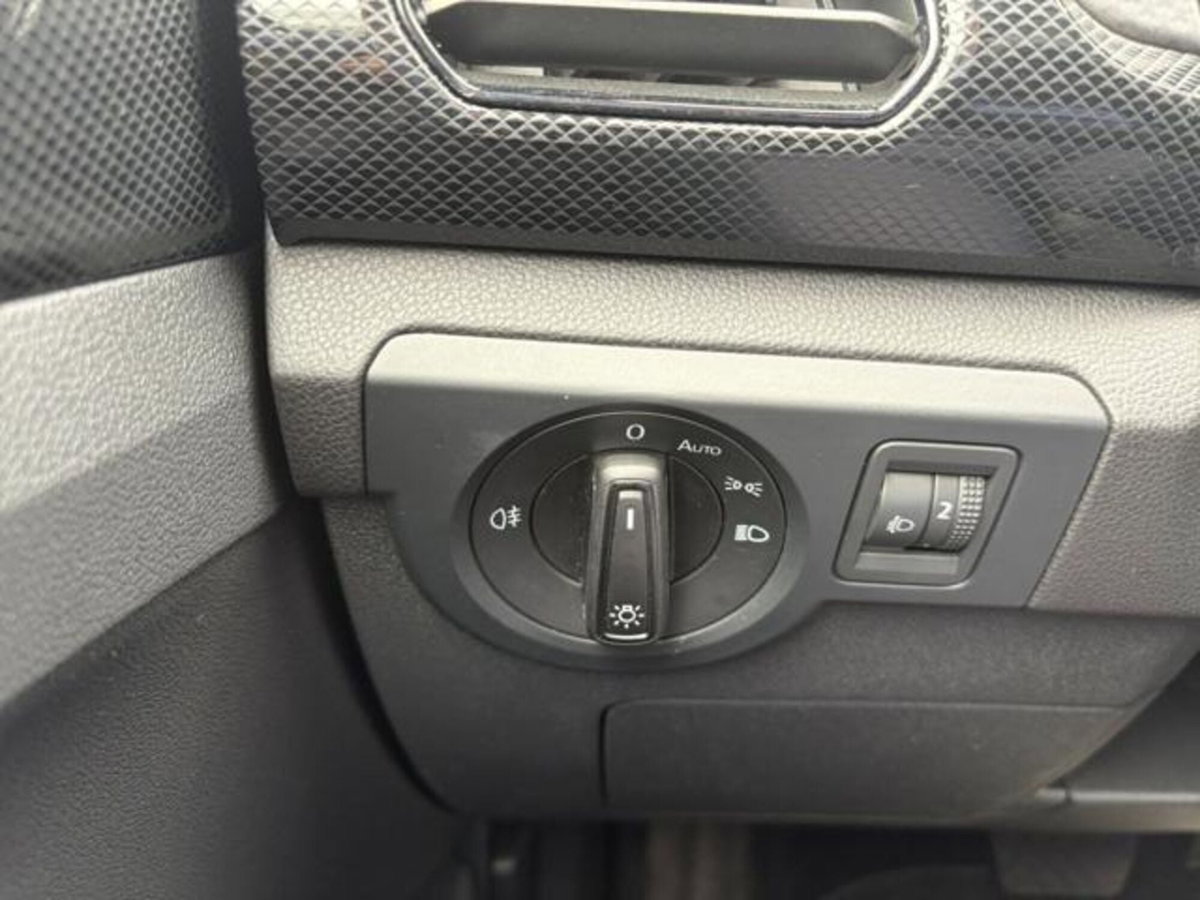 Volkswagen T-Cross 1.0 tsi Life 115cv dsg (14)