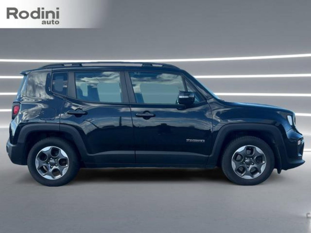 Jeep Renegade 1.3 T4 DDCT Longitude (3)