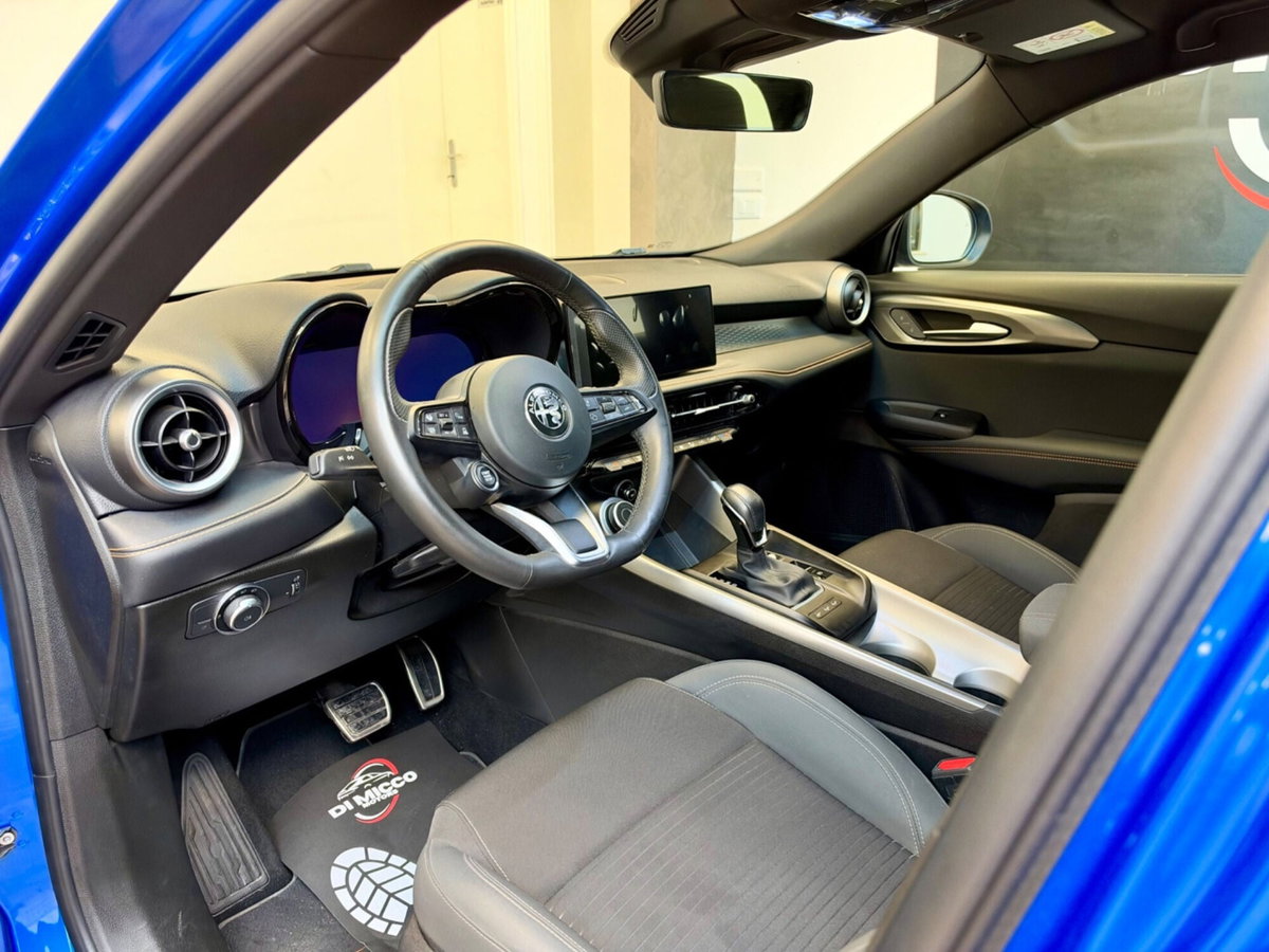 Alfa Romeo Tonale 1.6 Veloce 130cv tct6 (9)
