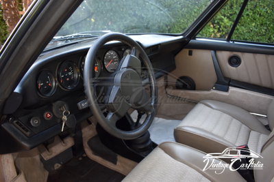 Porsche 911 Cabrio SC 3.0 Targa (12)