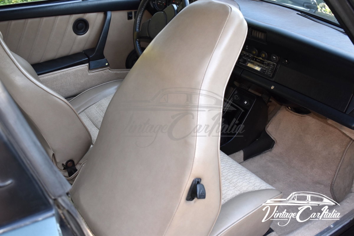 Porsche 911 Cabrio SC 3.0 Targa (14)
