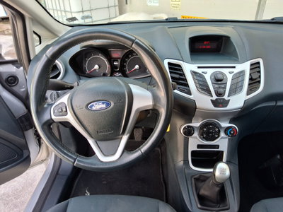 Ford Fiesta 1.2 82 CV 5 porte Titanium (12)
