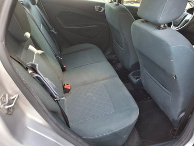 Ford Fiesta 1.2 82 CV 5 porte Titanium (18)