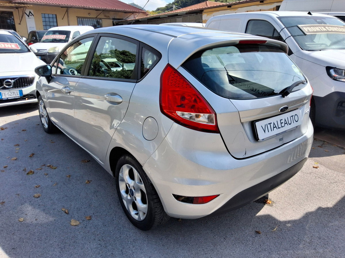 Ford Fiesta 1.2 82 CV 5 porte Titanium (6)
