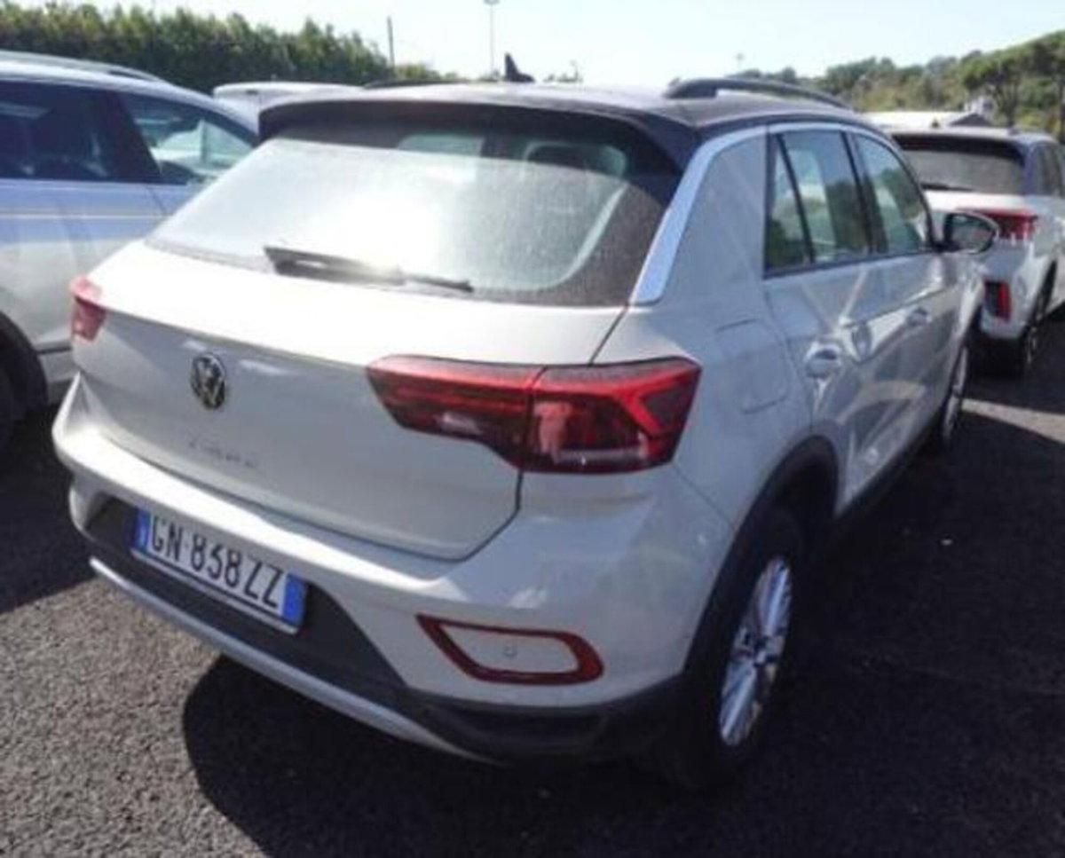 Volkswagen T-Roc 1.5 tsi Life dsg (2)