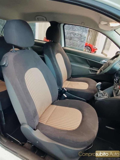 Lancia Ypsilon 1.2 Argento (10)
